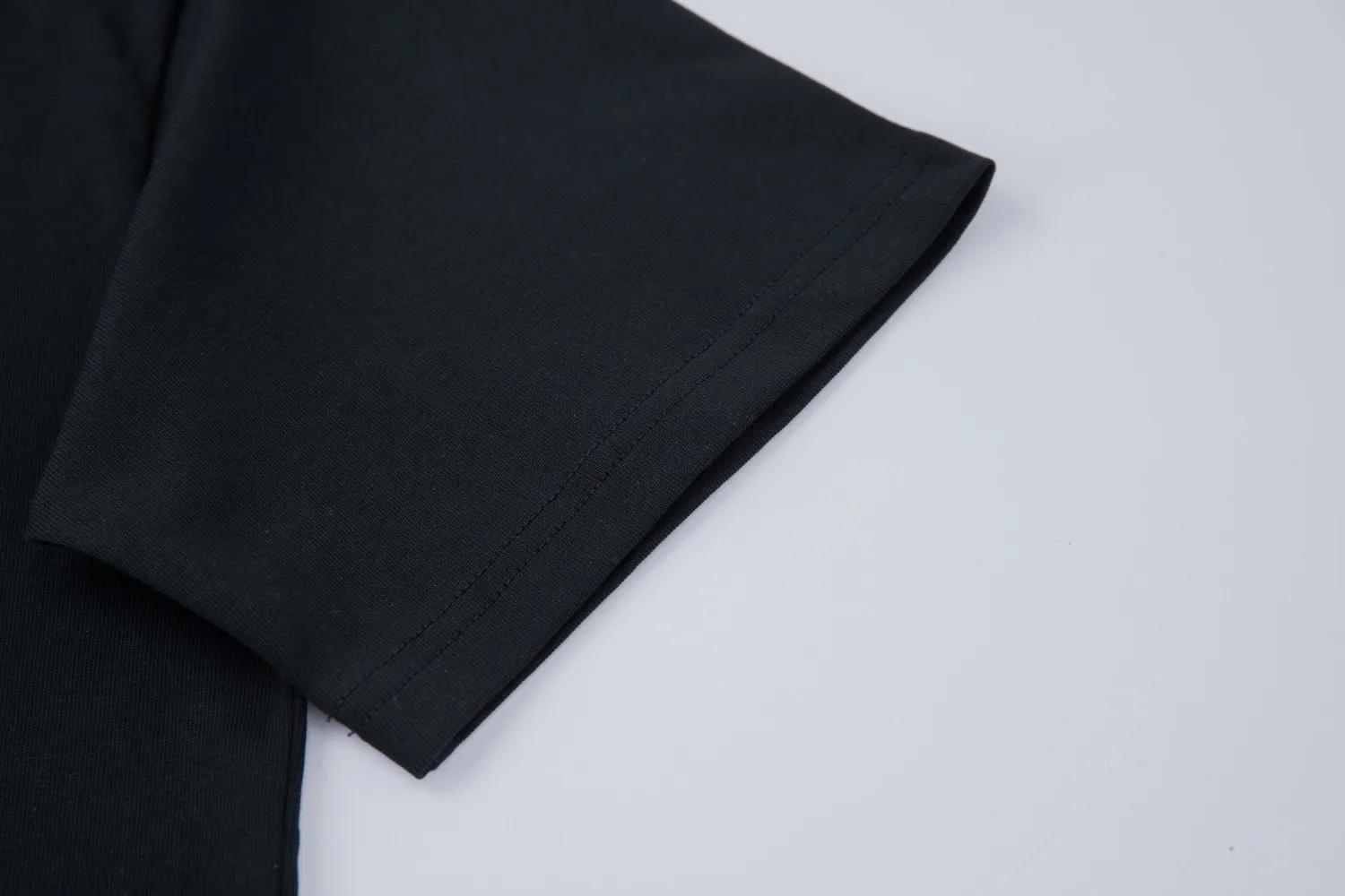 High Quality BALM 🆕Classic logo letter pattern short sleeves, official website synchronization, pure cotton fabric at the counter! Comfortable against the skin, durable and easy to wear, Classic simple logo design, meticulous original craftsmanship, customized G dyed fabrics in the same vat, very comfortable to the touch, latest brick cabinet synchronization, OS off-shoulder style, fashionable and individual, super Versatile, a good-looking one, very suitable for both men and women, a must-have style, tag, collar label, washed wheat, complete with three labels, Black.White 2️⃣ color S M L XL